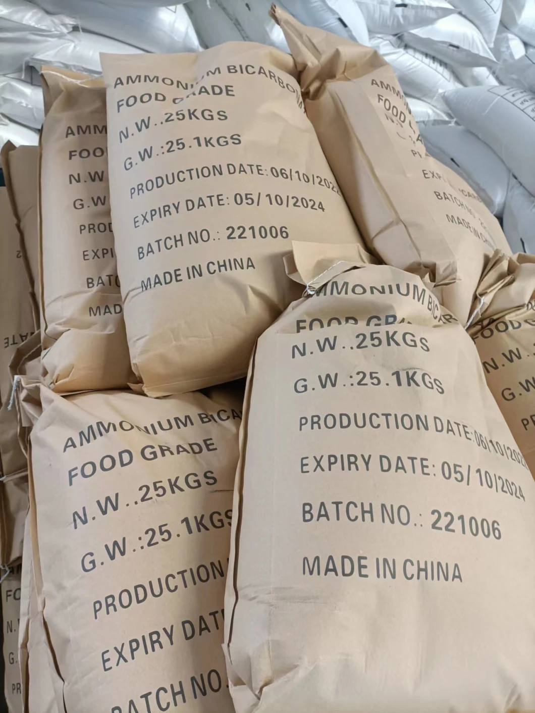 Ammonium Bicarbonate 99-100.5% Min 25 Kgs Packing Food Additive/Indusry Grade